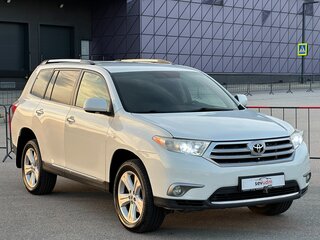 2011 Toyota Highlander II (XU40) Рестайлинг, белый, 1797000 рублей, вид 3