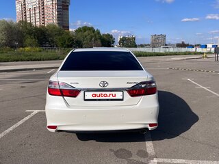2016 Toyota Camry VII (XV50) Рестайлинг, белый, 2068000 рублей, вид 5
