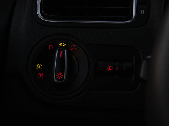 2012 Volkswagen Polo V, серебристый - вид 14