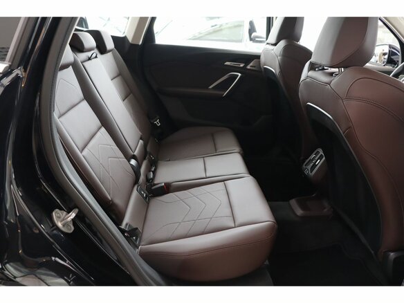 2026 BMW X1 25Li xDrive III (U11/U12), чёрный - вид 15
