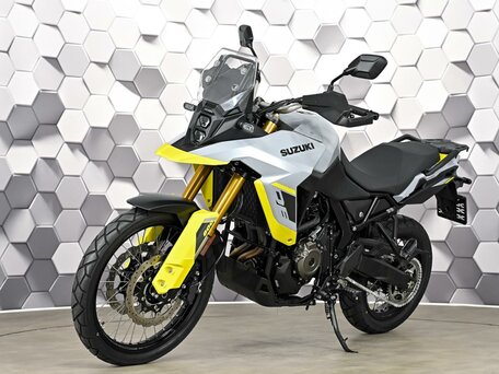 2023 Suzuki V-Strom 800DE, серый, 1227000 рублей, вид 2