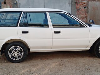 1988 Toyota Corolla VI (E90), белый, 250000 рублей, вид 4