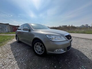 2011 Skoda Octavia II (A5) Рестайлинг, серый, 700000 рублей, вид 2