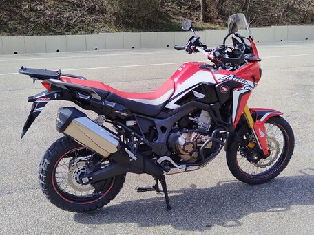 2016 Honda CRF 1000L Africa Twin, красный, 1313000 рублей, вид 3