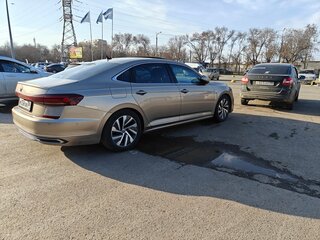 2021 Volkswagen Passat GTE B8 Рестайлинг, золотистый, 3000000 рублей, вид 5