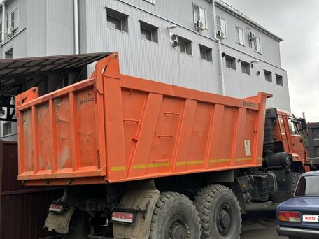 2023 КамАЗ 65222, красный, 4950000 рублей, вид 2