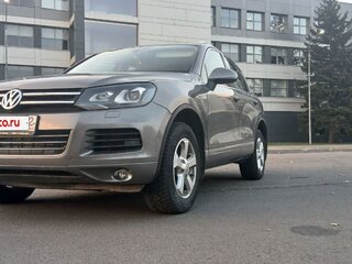 2011 Volkswagen Touareg II, серый, 1550000 рублей, вид 4