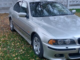 2000 BMW 5 серии 530i IV (E39) Рестайлинг, серебристый, 950000 рублей, вид 1