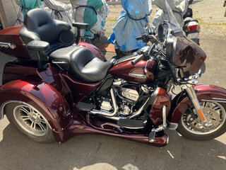 2019 Harley-Davidson Tri Glide, красный, 2127000 рублей, вид 2