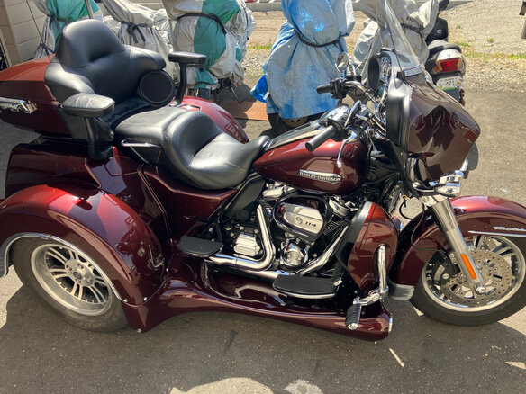 2019 Harley-Davidson Tri Glide, красный, 2127000 рублей - вид 1