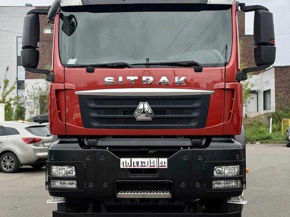 2023 Sinotruk Sitrak C7H, красный - вид 1