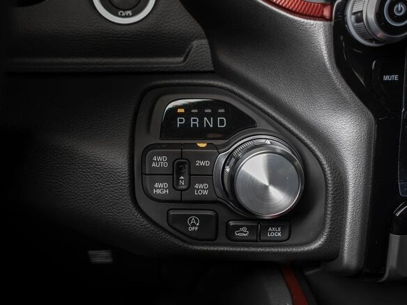2025 Ram 1500 Crew Cab V Рестайлинг, зелёный, 8490000 рублей - вид 35