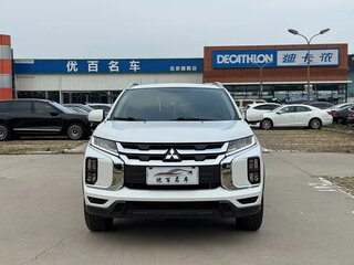 2023 Mitsubishi ASX I Рестайлинг 3, белый, 1750000 рублей, вид 2