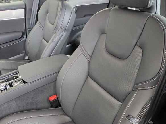 2026 Volvo XC90 B6 II Рестайлинг 2, чёрный, 9490000 рублей - вид 8