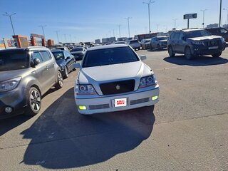 2001 Toyota Crown Majesta III (S170), белый, 700000 рублей, вид 4