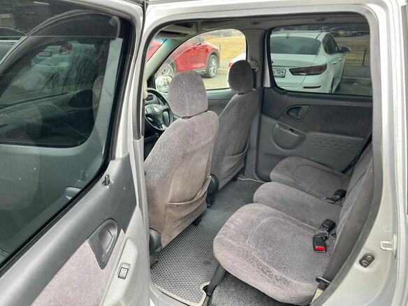 1999 Toyota FunCargo, серый, 449000 рублей - вид 11
