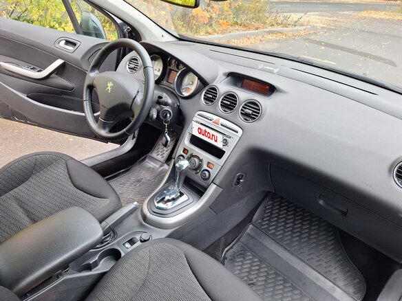 2009 Peugeot 308 I, чёрный - вид 8