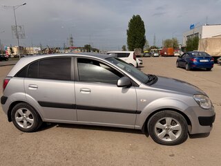 2005 Kia Rio II, серебристый, 535000 рублей, вид 4