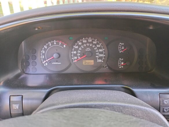 2002 Kia Sephia II Рестайлинг, серебристый, 200000 рублей - вид 12