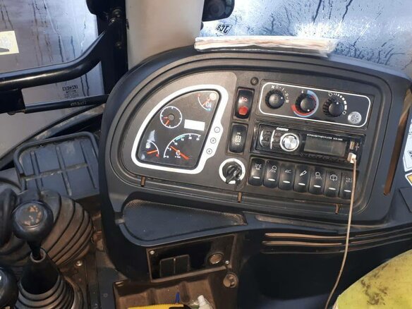 2020 JCB 3CX, жёлтый, 8300000 рублей - вид 8