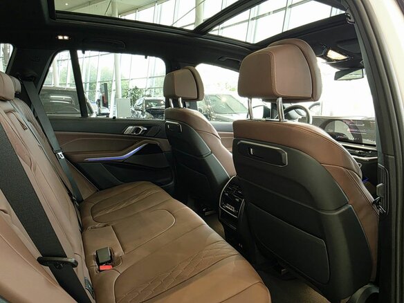 2025 BMW X5 40i IV (G05/G18) Рестайлинг, белый - вид 9