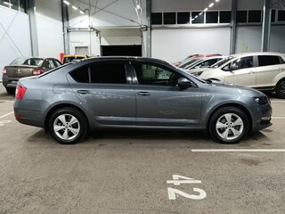 2018 Skoda Octavia III (A7) Рестайлинг, серый, 1670000 рублей, вид 4