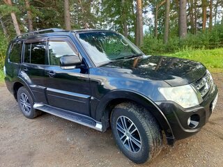 2013 Mitsubishi Pajero IV Рестайлинг 1, чёрный, 2350000 рублей, вид 2