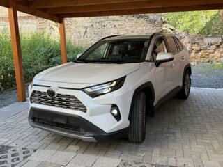 2023 Toyota RAV4 V (XA50), белый, 5050000 рублей, вид 2