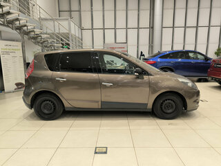 2010 Renault Scenic III, коричневый, 520000 рублей, вид 4