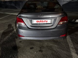 2014 Hyundai Solaris I Рестайлинг, белый, 620000 рублей, вид 3