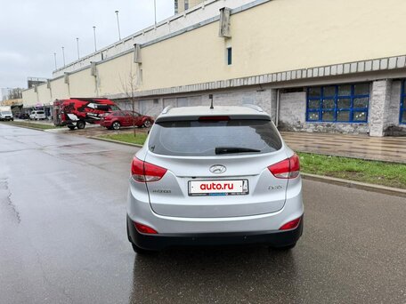 2011 Hyundai ix35 I, серебристый, 1080000 рублей, вид 5