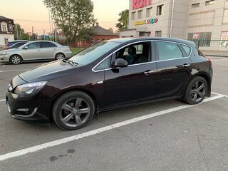 2013 Opel Astra J Рестайлинг, коричневый, 888000 рублей, вид 4