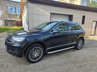 2011 Volkswagen Touareg II, чёрный, 1820000 рублей, вид 1
