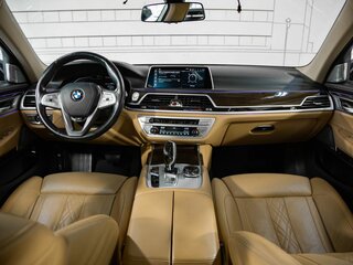 2020 BMW 7 серии Long 730Ld xDrive VI (G11/G12) Рестайлинг, чёрный, 6740000 рублей, вид 2