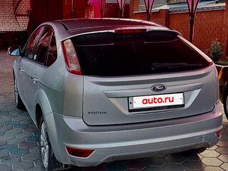 2010 Ford Focus II Рестайлинг, серебристый, 640000 рублей, вид 4