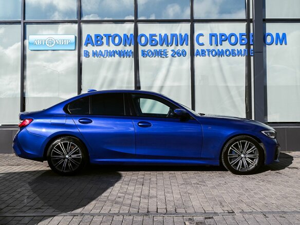 2019 BMW 3 серии 330i VII (G2x), синий, 3380000 рублей - вид 5