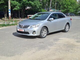 2010 Toyota Corolla X (E140, E150) Рестайлинг, серебристый, 980000 рублей, вид 1