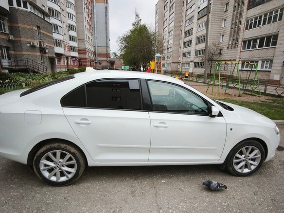 2015 Skoda Rapid I, белый, 950000 рублей - вид 3