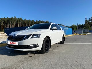 2017 Skoda Octavia III (A7) Рестайлинг, белый, 1800000 рублей, вид 1
