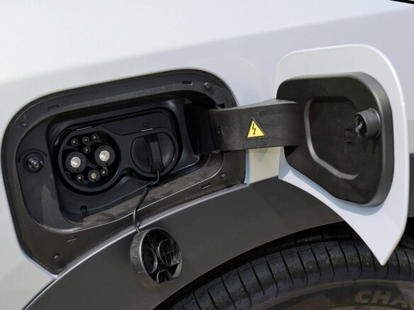 2026 Toyota bZ3X 58.3 kWh, серебристый, 2700000 рублей - вид 12
