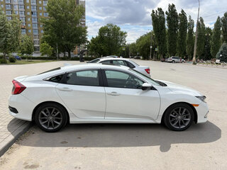 2020 Honda Civic X Рестайлинг, белый, 1850000 рублей, вид 3