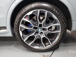 2024 BMW X7 40i I (G07) Рестайлинг, серый, 12736000 рублей, вид 3