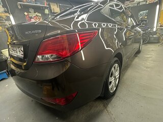 2014 Hyundai Solaris I Рестайлинг, коричневый, 950000 рублей, вид 2