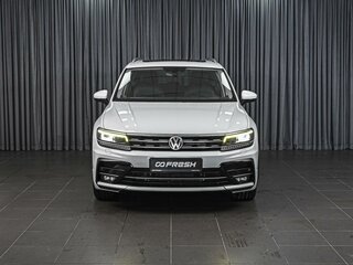 2018 Volkswagen Tiguan II, белый, 2548000 рублей, вид 3