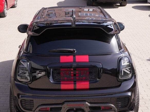 2020 Mini Hatch JCW III (F55/F56) Рестайлинг, чёрный, 3500000 рублей - вид 2