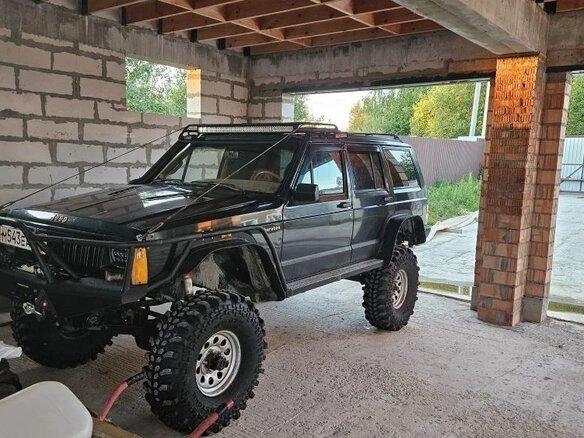 1992 Jeep Cherokee II (XJ), зелёный, 1150000 рублей - вид 3