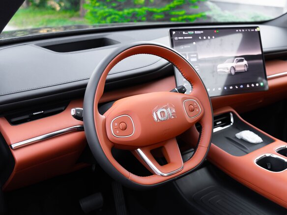 2026 Changan Qiyuan Q07 31.7 kWh, чёрный, 3404000 рублей - вид 13