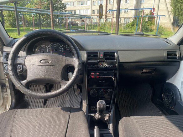 2011 Lada (ВАЗ) Priora I, белый, 248000 рублей - вид 8