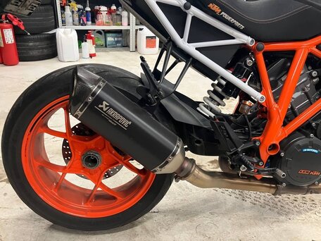 2017 KTM 1290 Super Duke R, белый, 1199900 рублей, вид 4