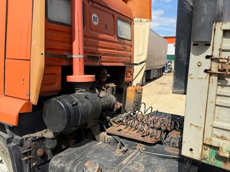 2004 КамАЗ 6460, оранжевый, 1000000 рублей, вид 4